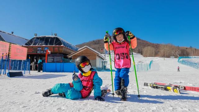48条旅游线路带您开启“吉致”玩雪体验！