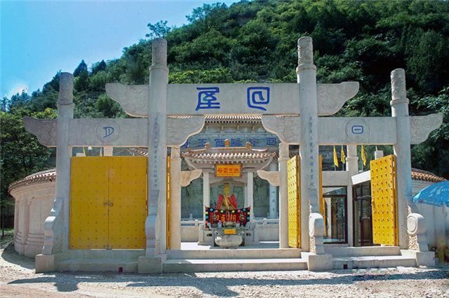 271631360uc0.jpg
