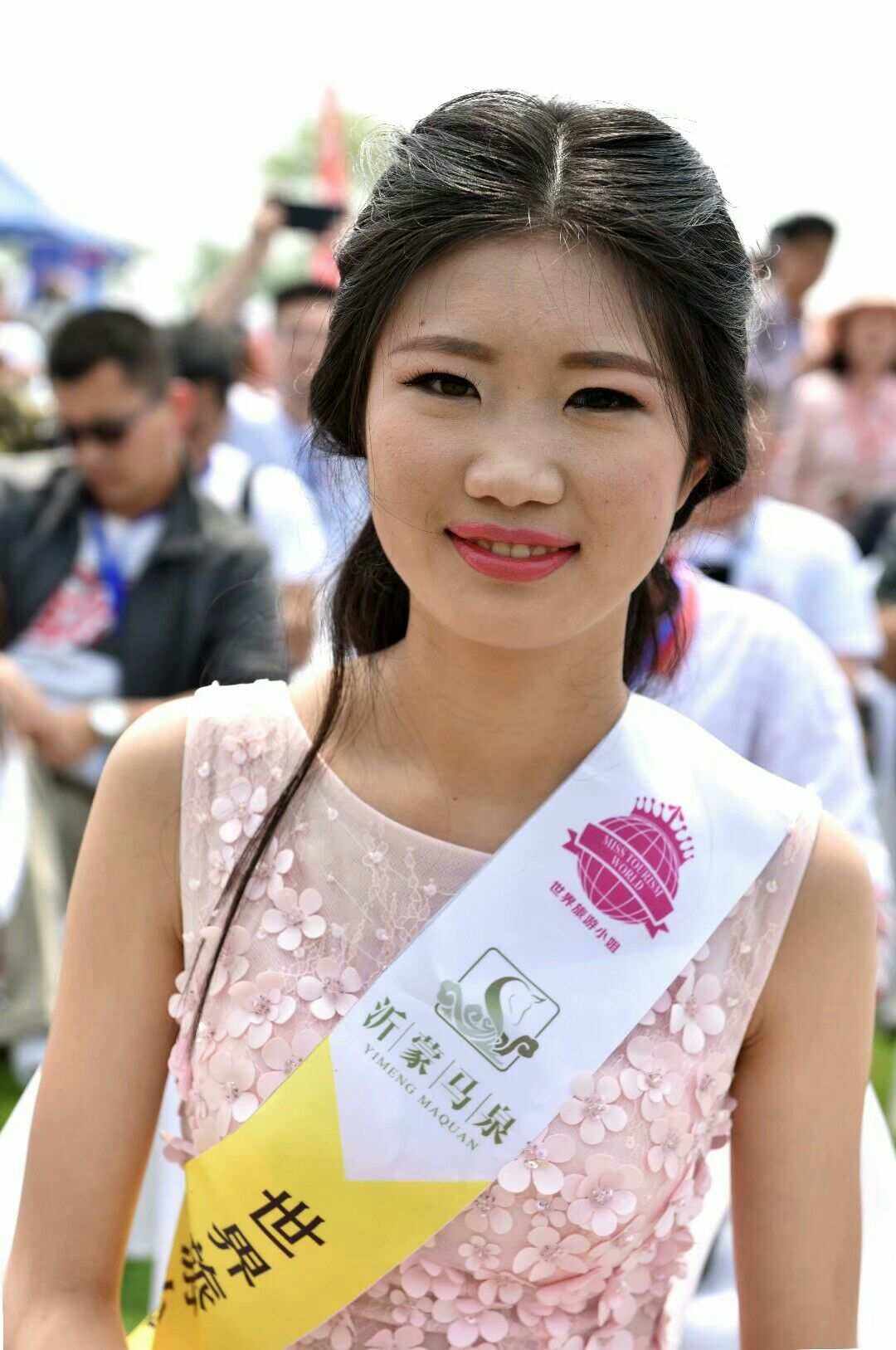 旅游小姐(旅游小姐是做什么的)
