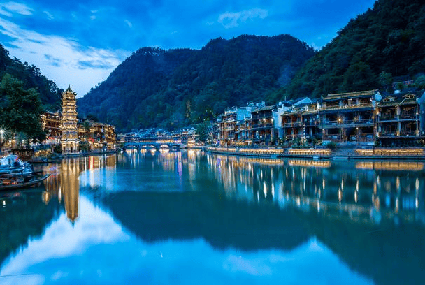贵阳旅游攻略必玩的景点(贵阳旅游攻略必玩的景点地图图片)