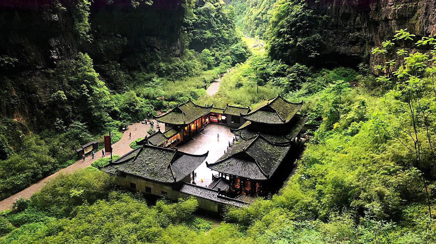 重庆有什么好玩的地方旅游景点(重庆必去的10个景点)