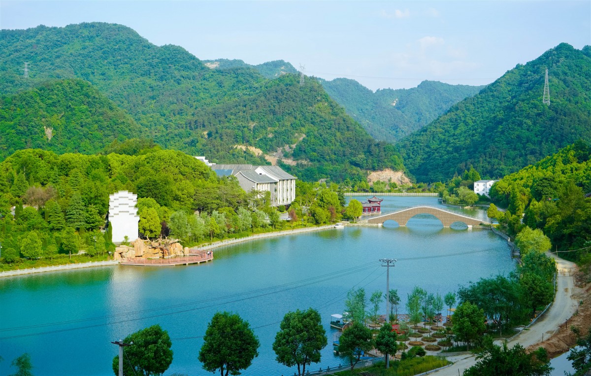 十堰旅游(十堰旅游攻略景点必去)