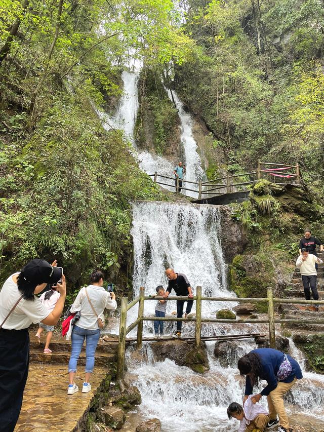 栾川旅游攻略(栾川旅游攻略顺序)