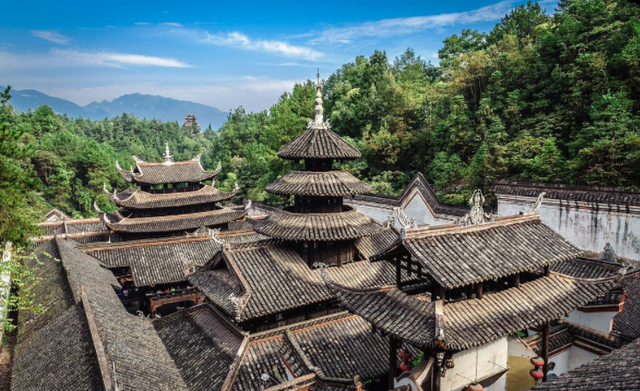 滇西旅游攻略(滇西旅游攻略最佳线路)
