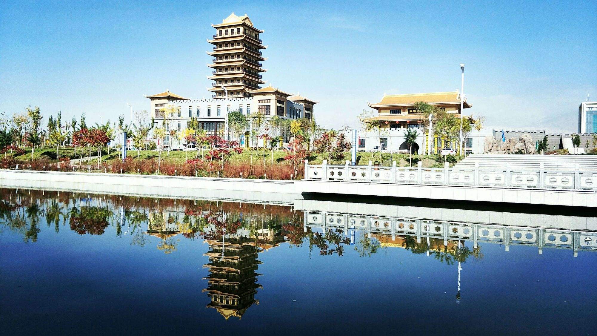 库尔勒旅游景点(库尔勒旅游景点介绍)