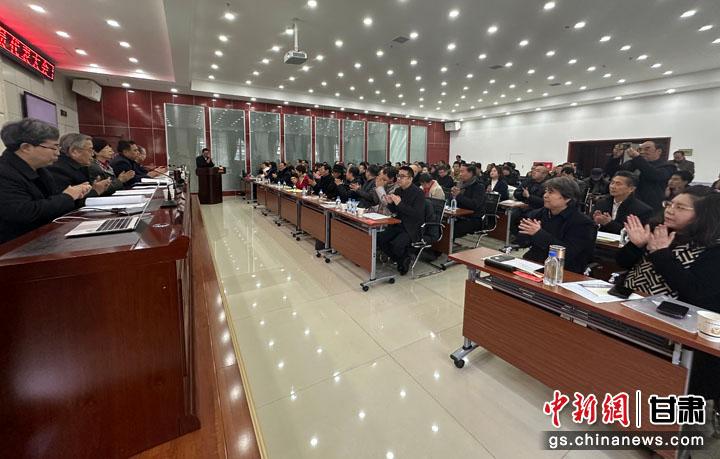 图为会议现场。 图为会议现场。